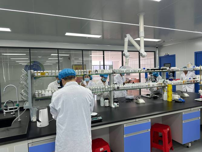 如何選擇抑菌水貼牌定制加工工廠及廣東頤福生物的評(píng)價(jià)